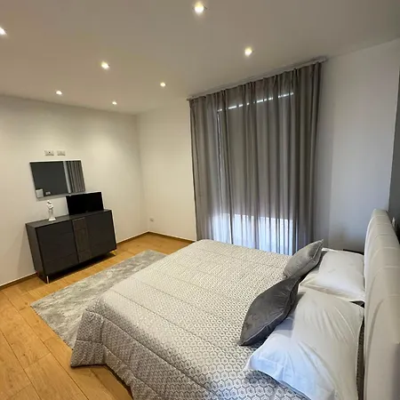 Lumiere Villa *